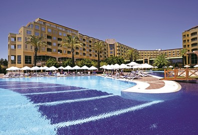Почивка в Турция с автобус! 7 нощувки на човек на база Ultra all inclusive в Silence Beach Resort 5*, Анталия, Турска ривиера с организиран автобусен транспорт от София - Снимка