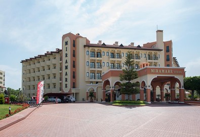 Почивка в Турция с автобус! 7 нощувки на човек на база Ultra all inclusive в Miramare Queen 4*, Анталия, Турска ривиера с организиран автобусен транспорт от София - Снимка