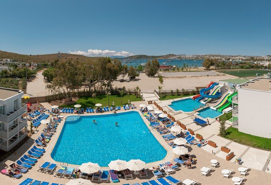 Bodrum Beach Resort Zeniya - снимка - 13