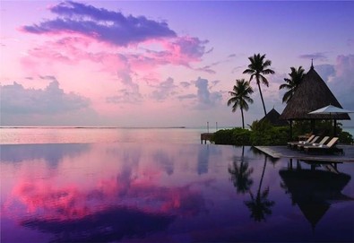 Самолетна почивка в Малдиви! 7 нощувки на човек на база All inclusive в Four Seasons Kuda Huraa 0*, Малдиви, Малдиви с двупосочен чартърен полет от София - Снимка