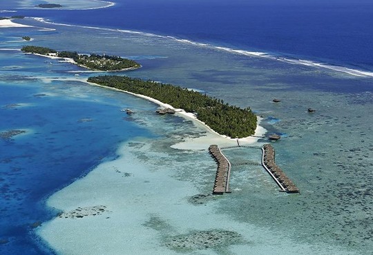 Medhufushi Island Resort - снимка - 4