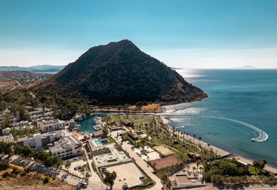 Самолетна почивка в Турция! 7 нощувки на човек на база All inclusive в Radisson Collection Bodrum 0*, Бодрум, Егейска Турция с двупосочен чартърен полет от София - Снимка