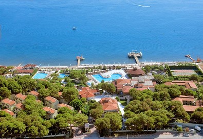 Самолетна почивка в Турция! 7 нощувки на човек на база All inclusive в Crystal Flora Beach Resort 0*, Кемер, Турска ривиера с двупосочен чартърен полет от Варна - Снимка