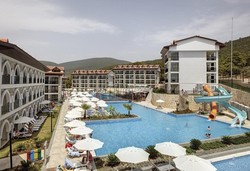 Ramada Resort Akbuk - Снимка