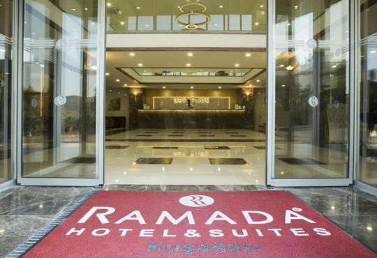 Ramada Hotel & Suites By Wyndham Kusadasi - снимка - 2