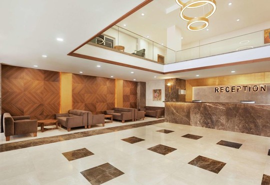 Ramada Hotel & Suites By Wyndham Kusadasi - снимка - 3
