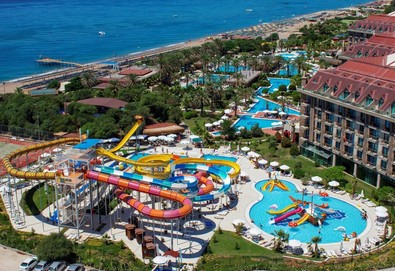 Самолетна почивка в Турция! 7 нощувки на човек на база All inclusive в Azura Deluxe Aqua Sorgun 0*, Сиде, Турска ривиера с двупосочен чартърен полет от Варна - Снимка