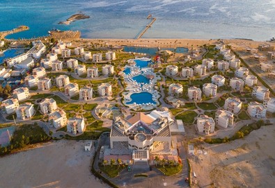 Самолетна почивка в Египет! 7 нощувки на човек на база All inclusive в Royal Pharaohs Makadi Bay Resort 0*, Хургада, Червено Море с двупосочен чартърен полет от София - Снимка