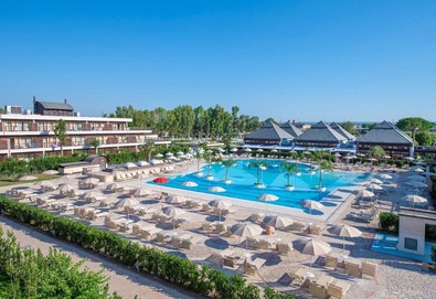 Самолетна почивка в Италия! 7 нощувки на човек на база All inclusive във Valentino Village 0*, Кастеланета Марина, Пулия с двупосочен чартърен полет от София - Снимка