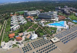 Adora Resort Hotel - Снимка