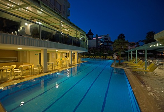 Flamingo Beach Hotel - снимка - 3