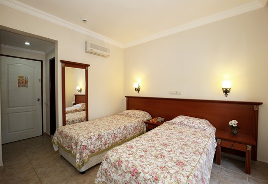 Yel Holiday Resort Hotel - снимка - 18