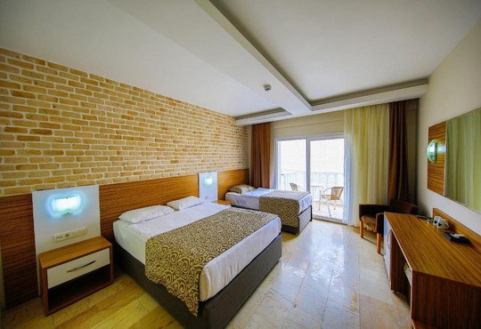 Fun & Sun Comfort Beach Resort - снимка - 2