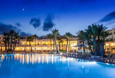 Самолетна почивка в Тунис! 7 нощувки на човек на база All inclusive в Magic Palm Beach Club Djerba 0*, Таланг, Пукет с двупосочен чартърен полет от София - Снимка