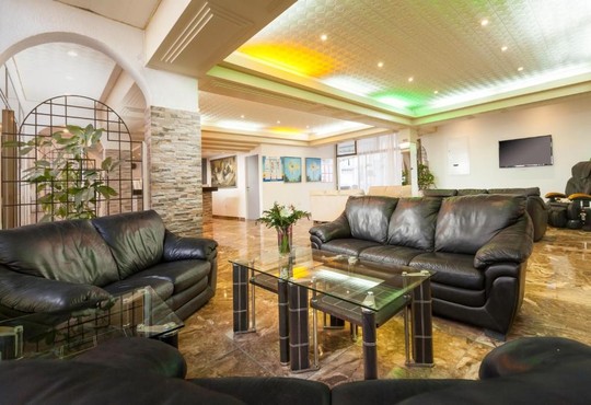 Penelope Beach Hotel & Apartments - снимка - 15