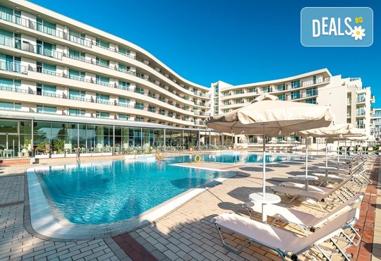 Хотел Феста Панорама 4* - снимка - 1