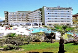 Holiday Garden Resort - Снимка