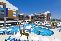 Terrace Elite Resort Hotel - Снимка