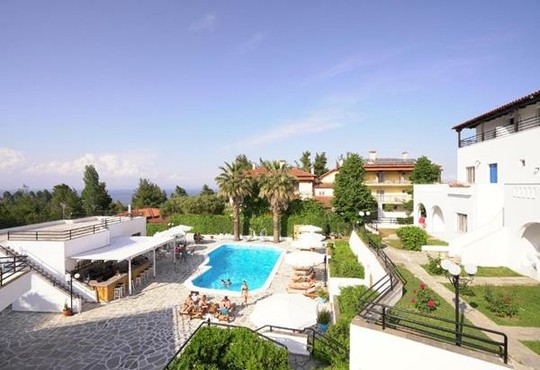 Theo Bungalows 2* - снимка - 3