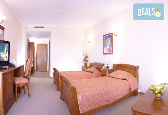 Хотел Естрея Резиденс 4* - снимка - 5