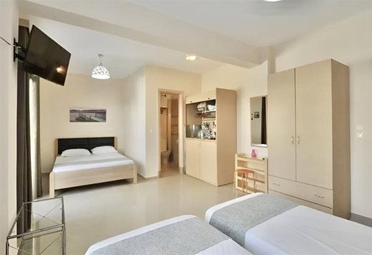 Greek Pride Panthea Studios 1* - снимка - 9