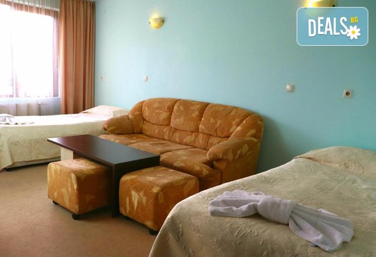 Семеен Хотел Лили 3* - снимка - 14