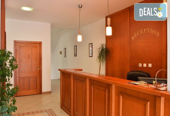 Семеен Хотел Лили 3* - снимка - 3