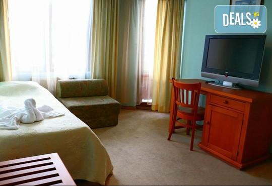 Семеен Хотел Лили 3* - снимка - 17