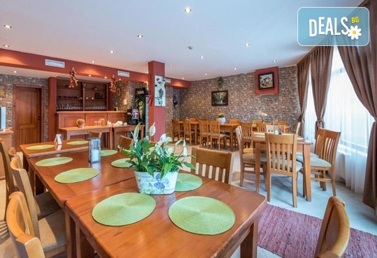 Семеен Хотел Лили 3* - снимка - 9