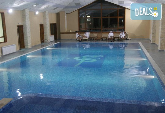 Евелина Палас 4* - снимка - 2