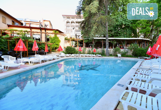 Хотел Естрея Палас 4* - снимка - 13