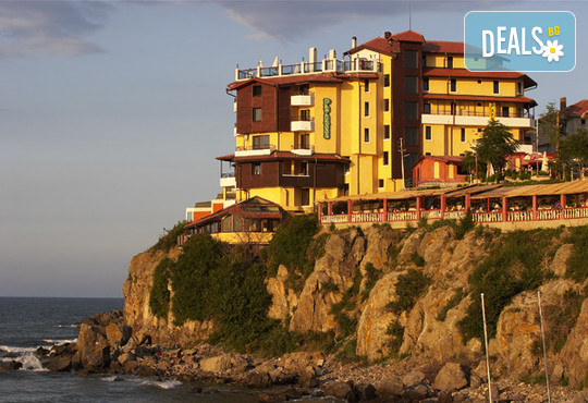 Хотел Парнас 3* - снимка - 1