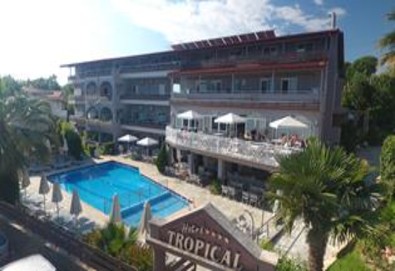 Нощувка на база Закуска,Закуска и вечеря,All inclusive в Tropical Hotel 3*, Ханиоти, Халкидики - Снимка