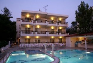 Нощувка на база Закуска в Sirines Hotel 2*, Потос, о. Тасос - Снимка