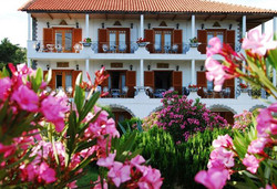 Pantheon Studios Apartments - Снимка