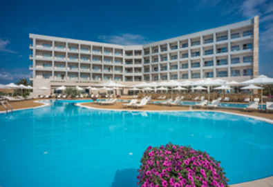 Нощувка на база Ultra all inclusive в Ikos Olivia 5*, Геракини, Халкидики - Снимка