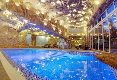 Насладете се на красотата на Родопите и се потопете в лукса и уюта на хотел Кипарис Алфа, Смолян! Нощувка, закуска, басейн с хидромасажен сектор, финландска сауна, парна баня, арома-сауна, солна стая - Снимка