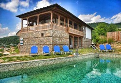 Къща за гости Panorama House - Снимка