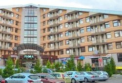 Persey Flora Apartments - Снимка