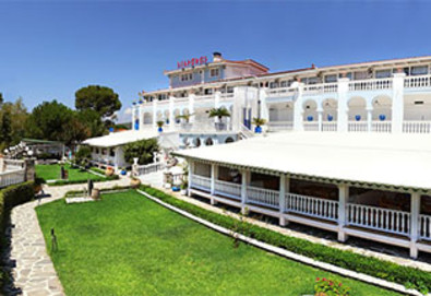 Нощувка на база Закуска и вечеря в Diaporos Hotel 3*, Вурвуру, Халкидики - Снимка