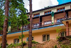 Комплекс Поп Харитон - Снимка