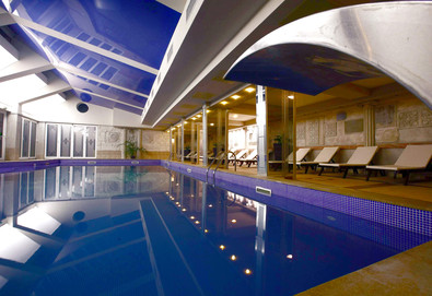 СПА релакс в Стримон Гардън СПА Хотел 5*, Кюстендил! Нощувка със закуска и вечеря, закрит минерален басейн, солна стая, SPA & Wellness център, безплатно за дете до 5.99 г. - Снимка