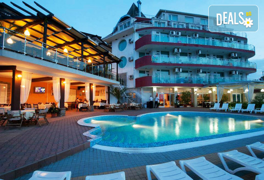 Хотел Сънрайз 3* - снимка - 1