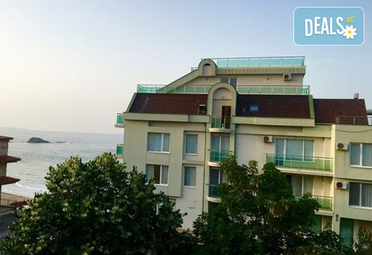 Хотел Чайка 2* - снимка - 1