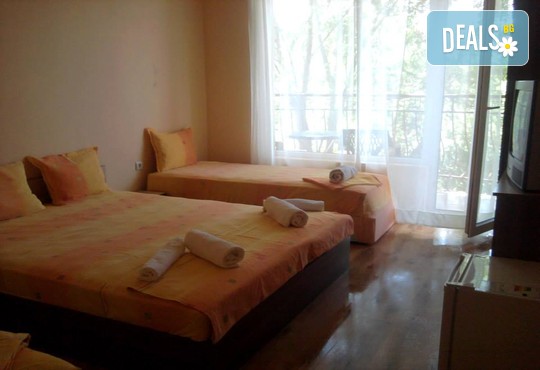 Хотел Денз - снимка - 13