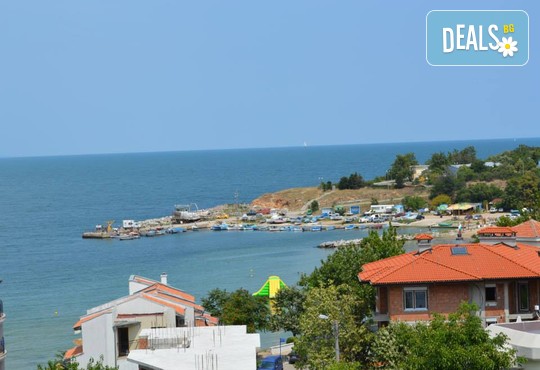 Хотел Денз - снимка - 1