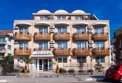 Семеен хотел Ивиан - Снимка