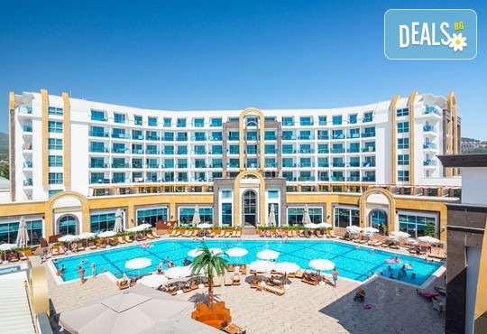 The Lumos Deluxe Resort Hotel & Spa 5* - снимка - 1