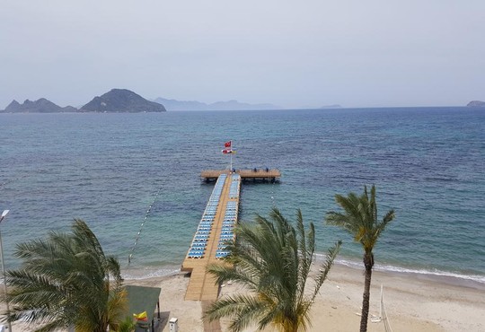 Sundance Resort Hotel 5* - снимка - 21