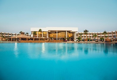 Самолетна почивка в Египет! 7 нощувки на човек на база All inclusive в Pyramisa Beach Resort Sharm El Sheikh 5*, Шарм Ел Шейх, Червено Море с двупосочен чартърен полет​ от София - Снимка